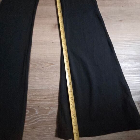 Elegant Black Flare Pants for Women - Picture 5 of 10